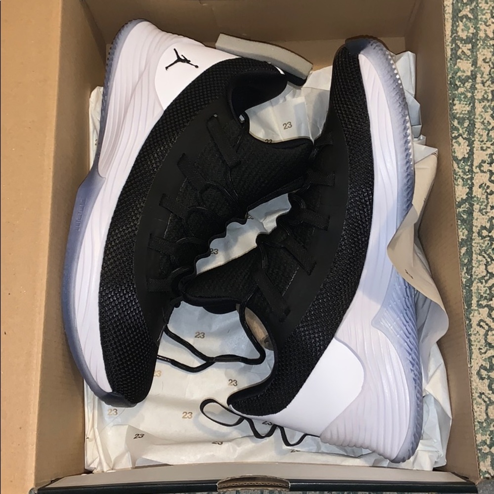 Mens Jordan UltraFly 2 Low